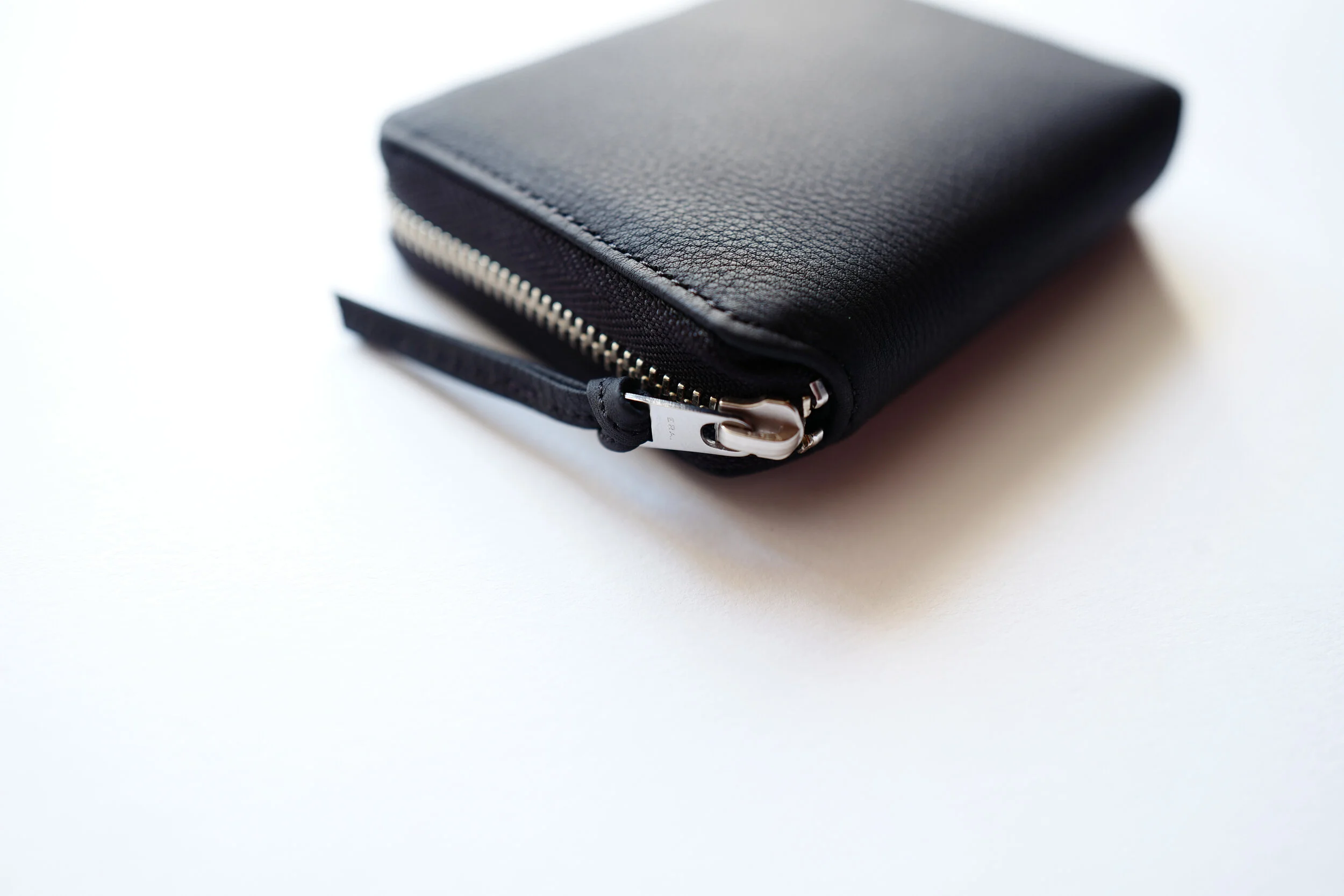 財布は小さい方がいい。