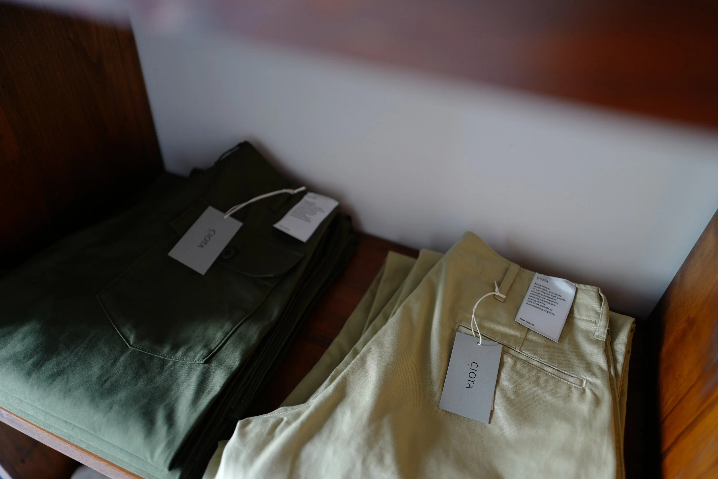 CIOTA スビンコットン バックサテン ベイカーパンツ &amp; スビンコットン ウエポン チノパンツ #3