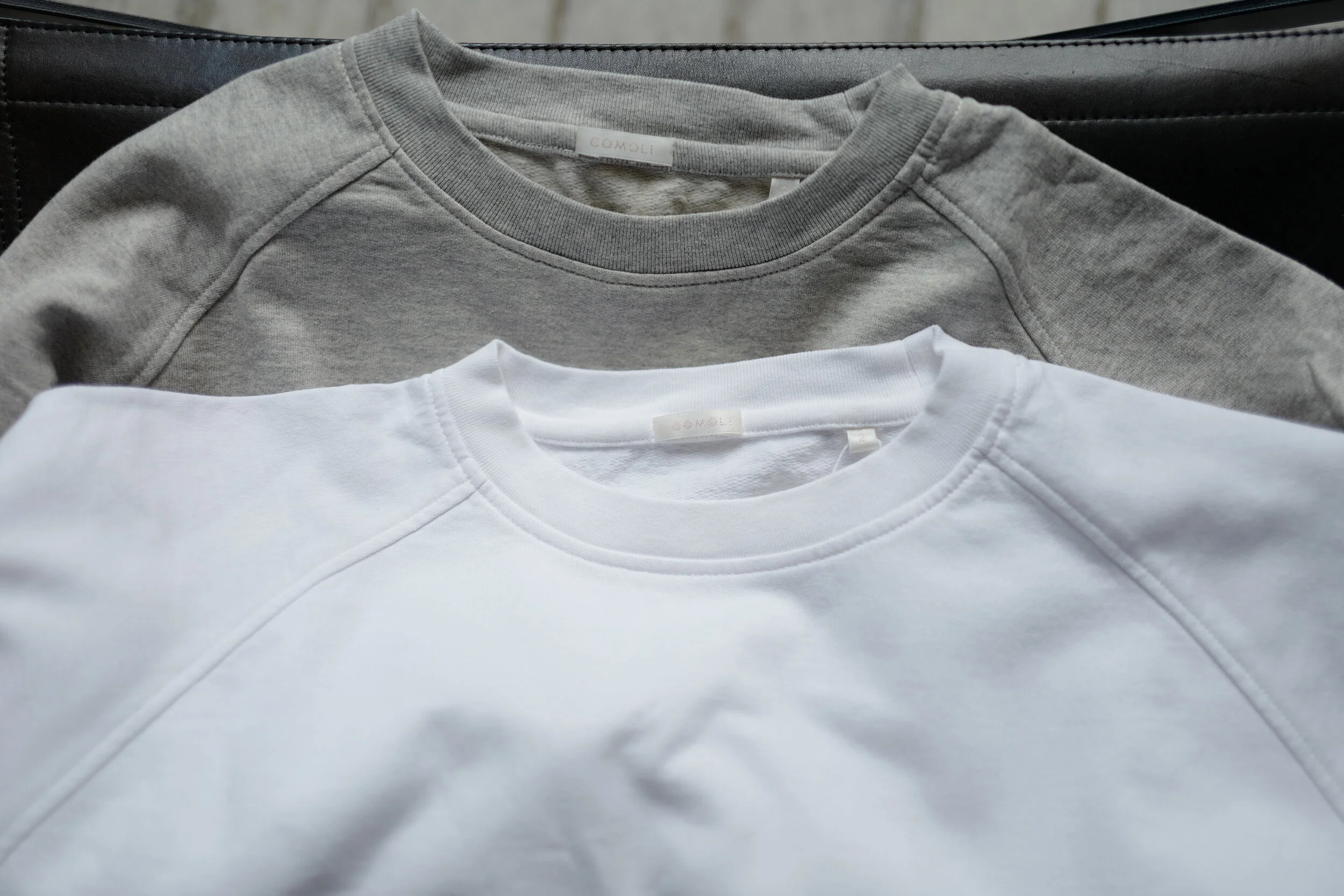 COMOLI インレイ起毛 長袖クルー