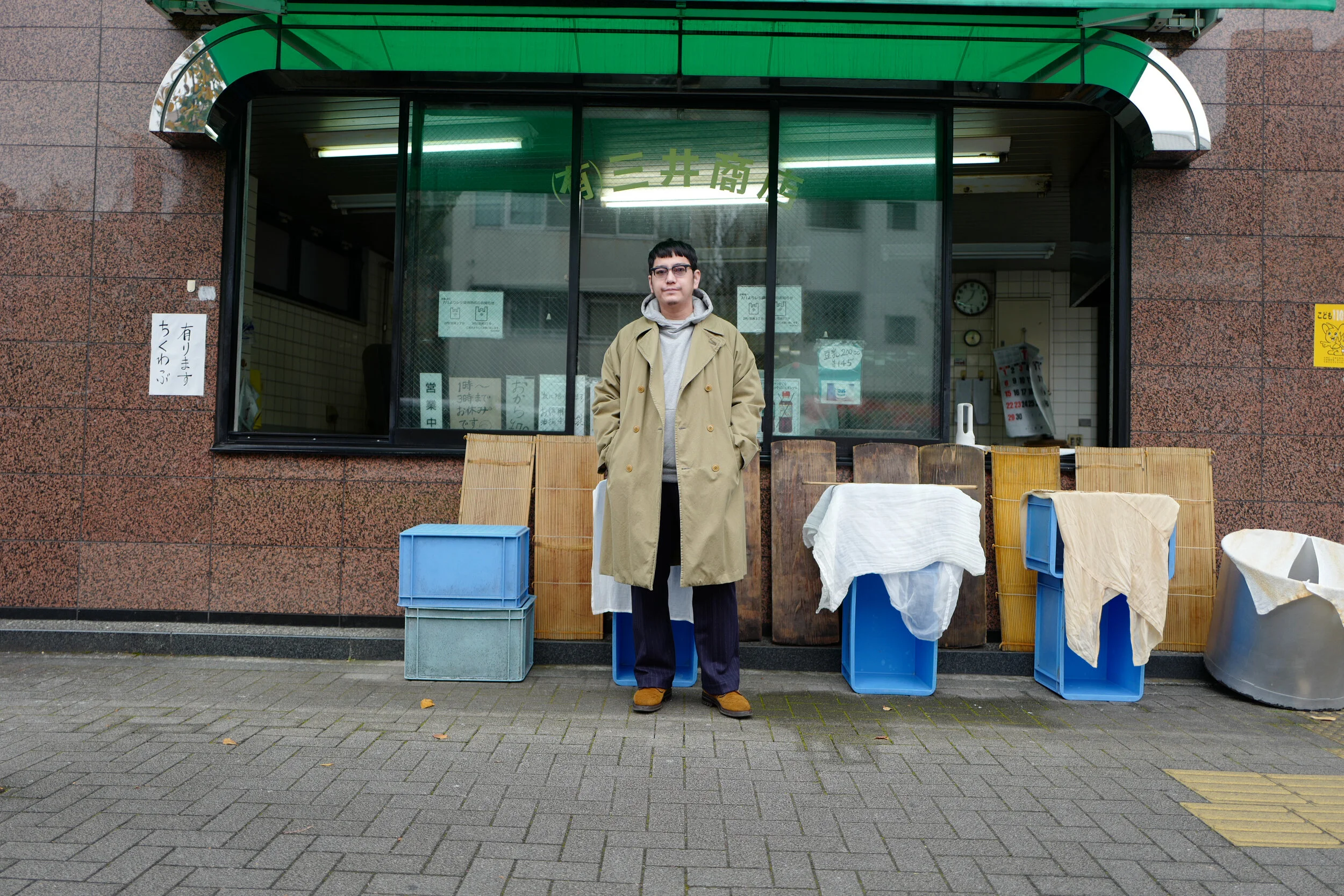 "KHAKI"のコートをお勧めしたい blog