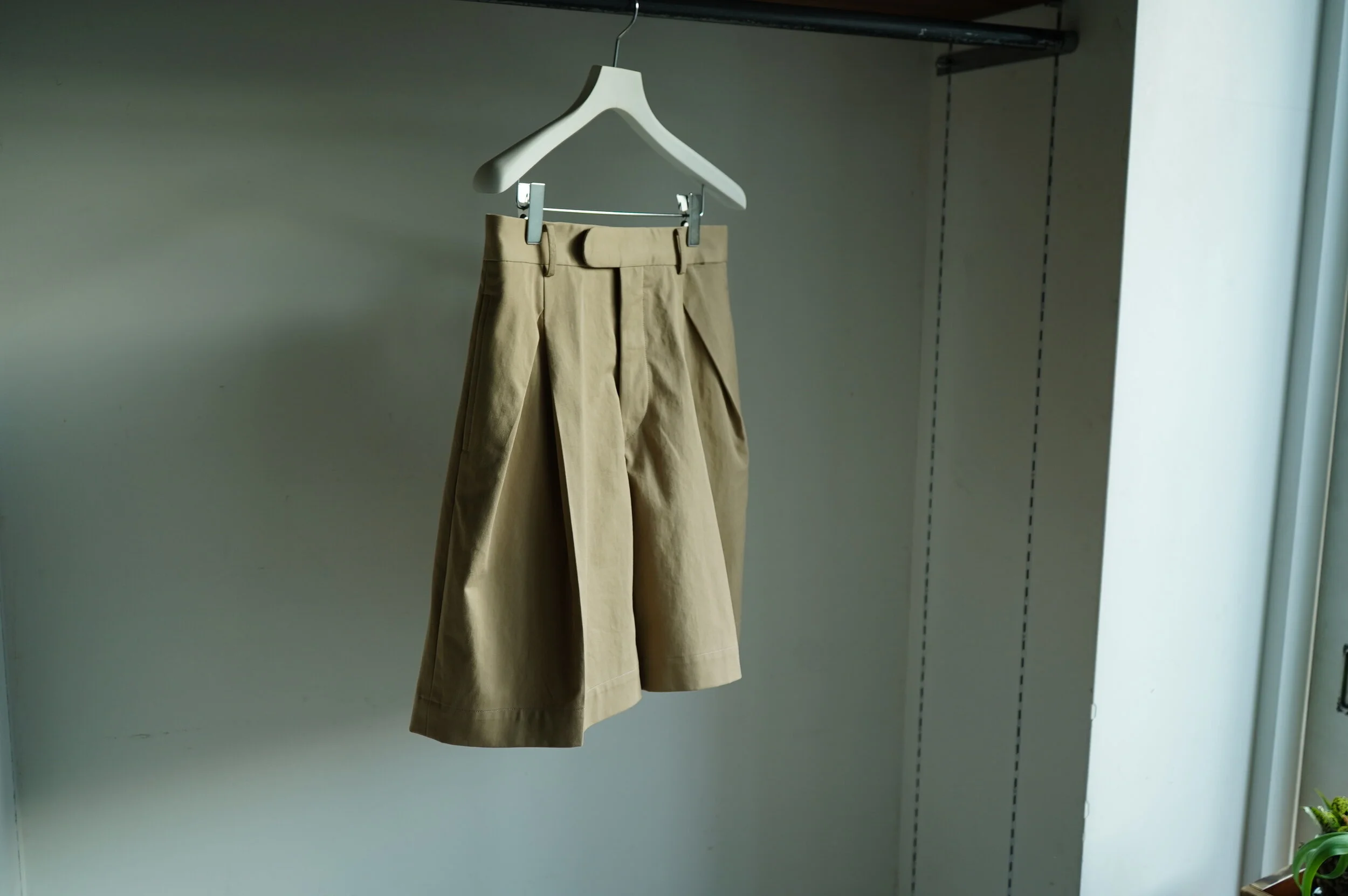 HERILL Soft Twst Organic Chino Tuck Shorts