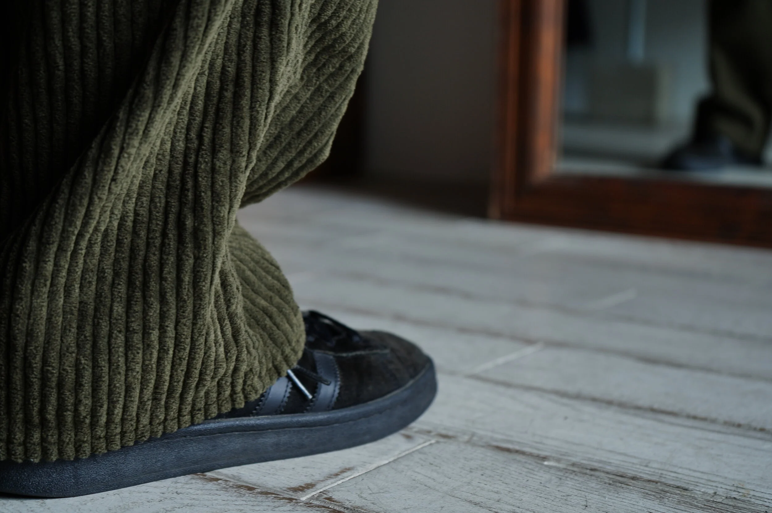 コーデュロイのパンツ