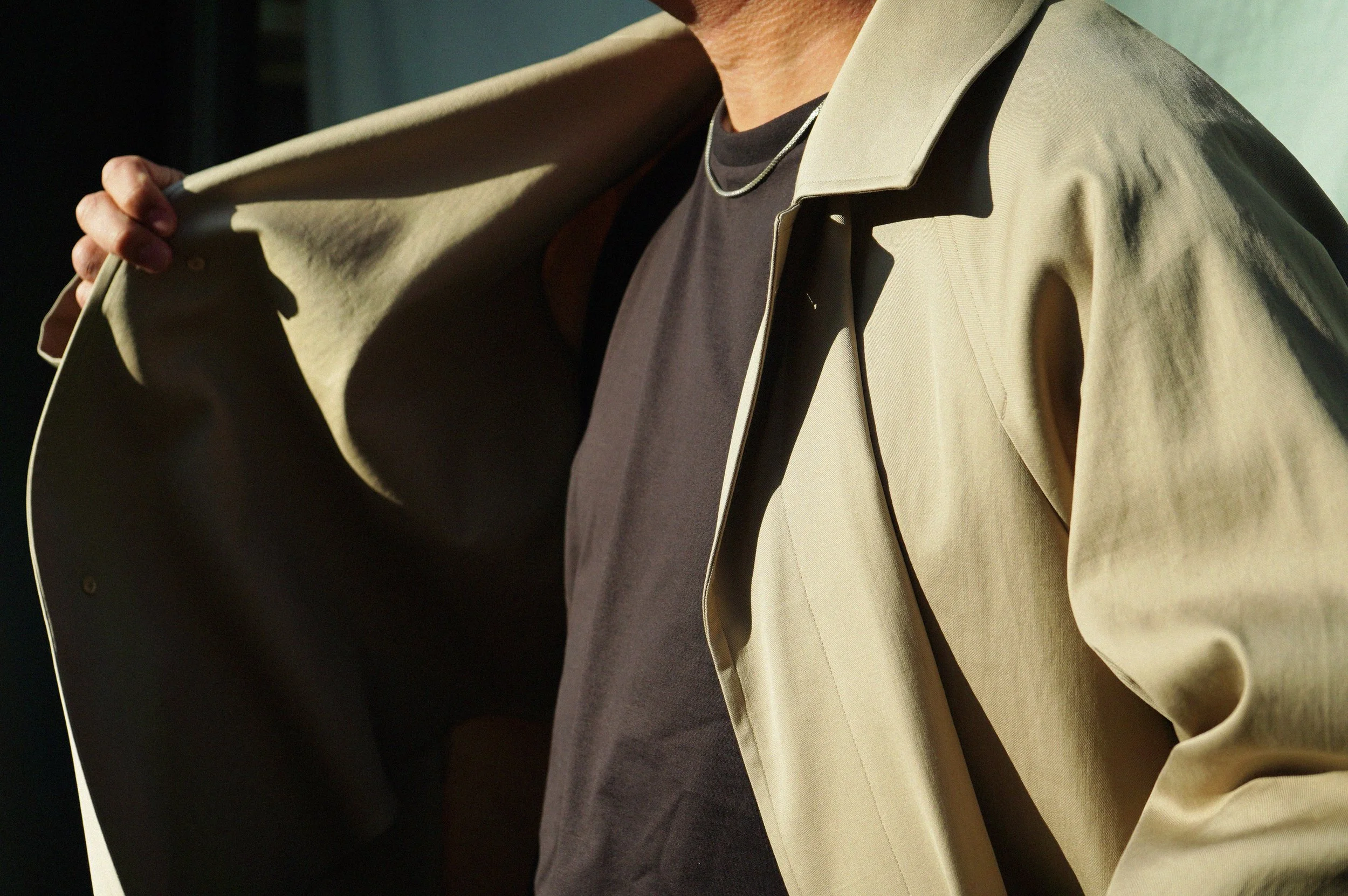 AURALEE WASHED FINX CHAMBRAY SOUTIEN COLLAR COAT