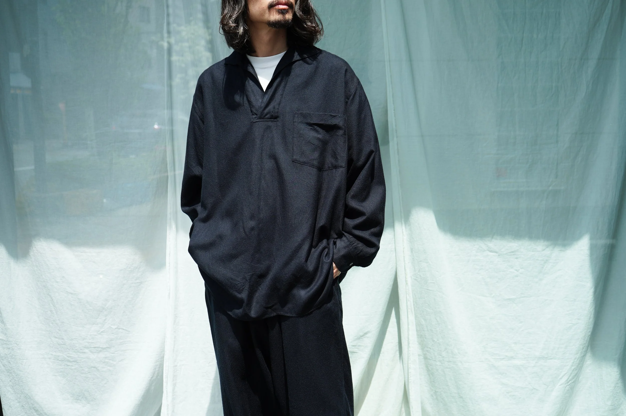 COMOLI シルクネル スキッパーシャツ &amp; ドローストリングパンツ