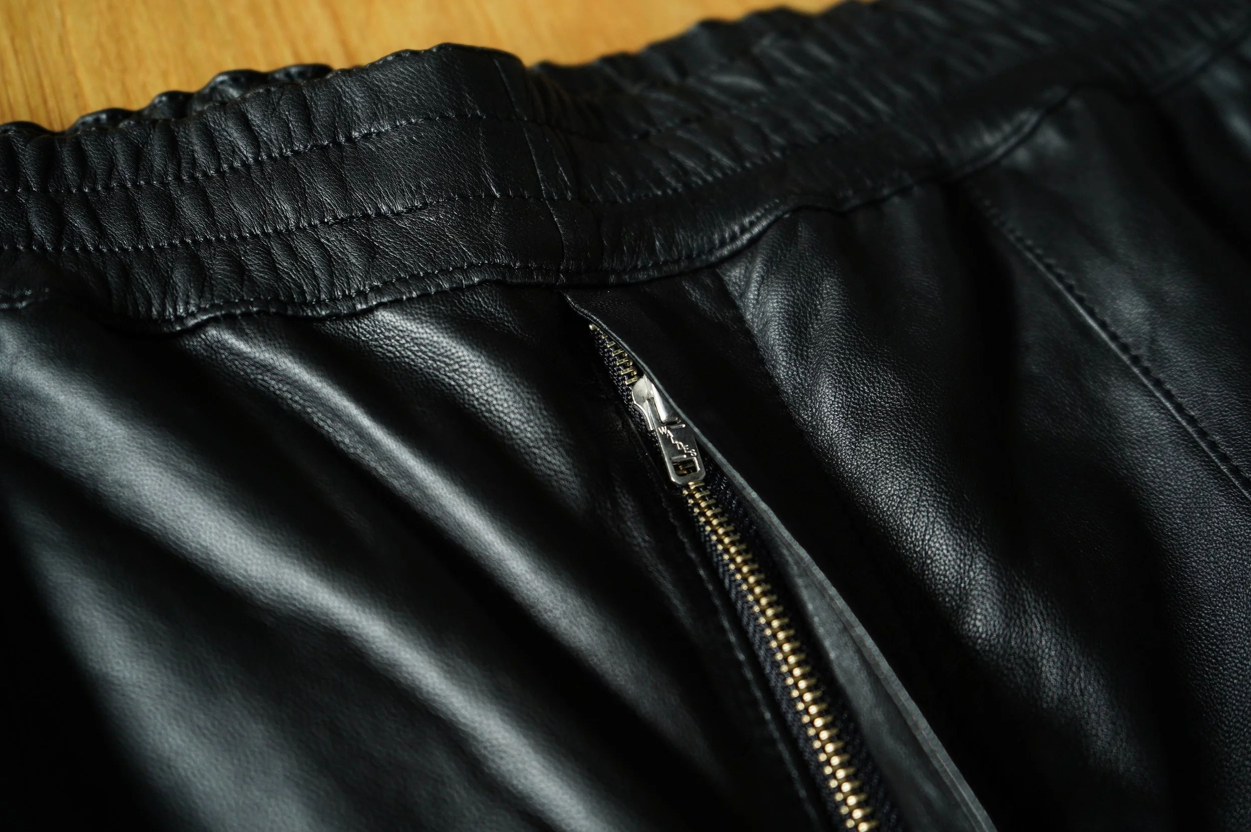 イージーな革パン — TF Blog