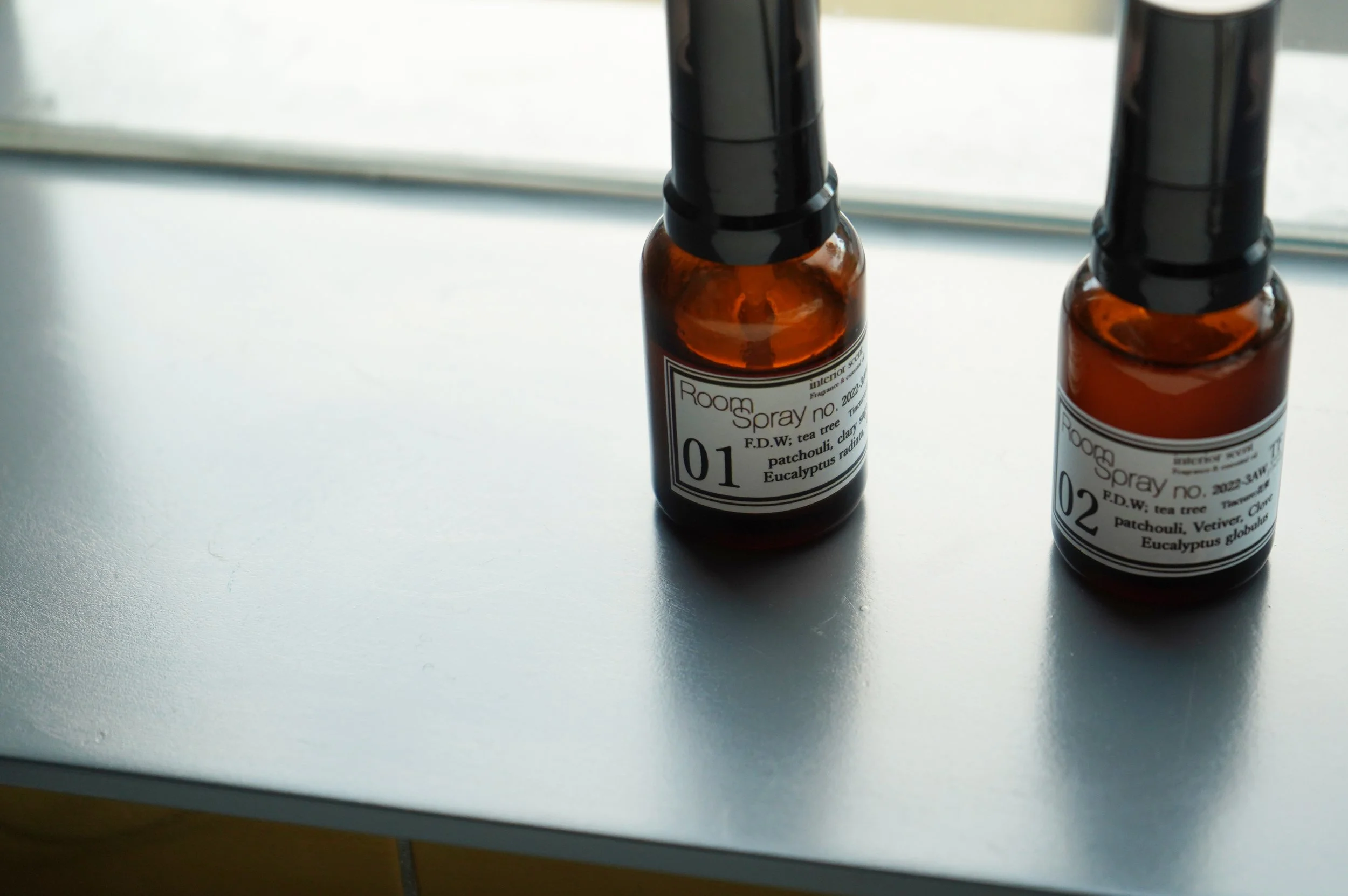 Viscum Flower Studio room spray 01 &amp; 02