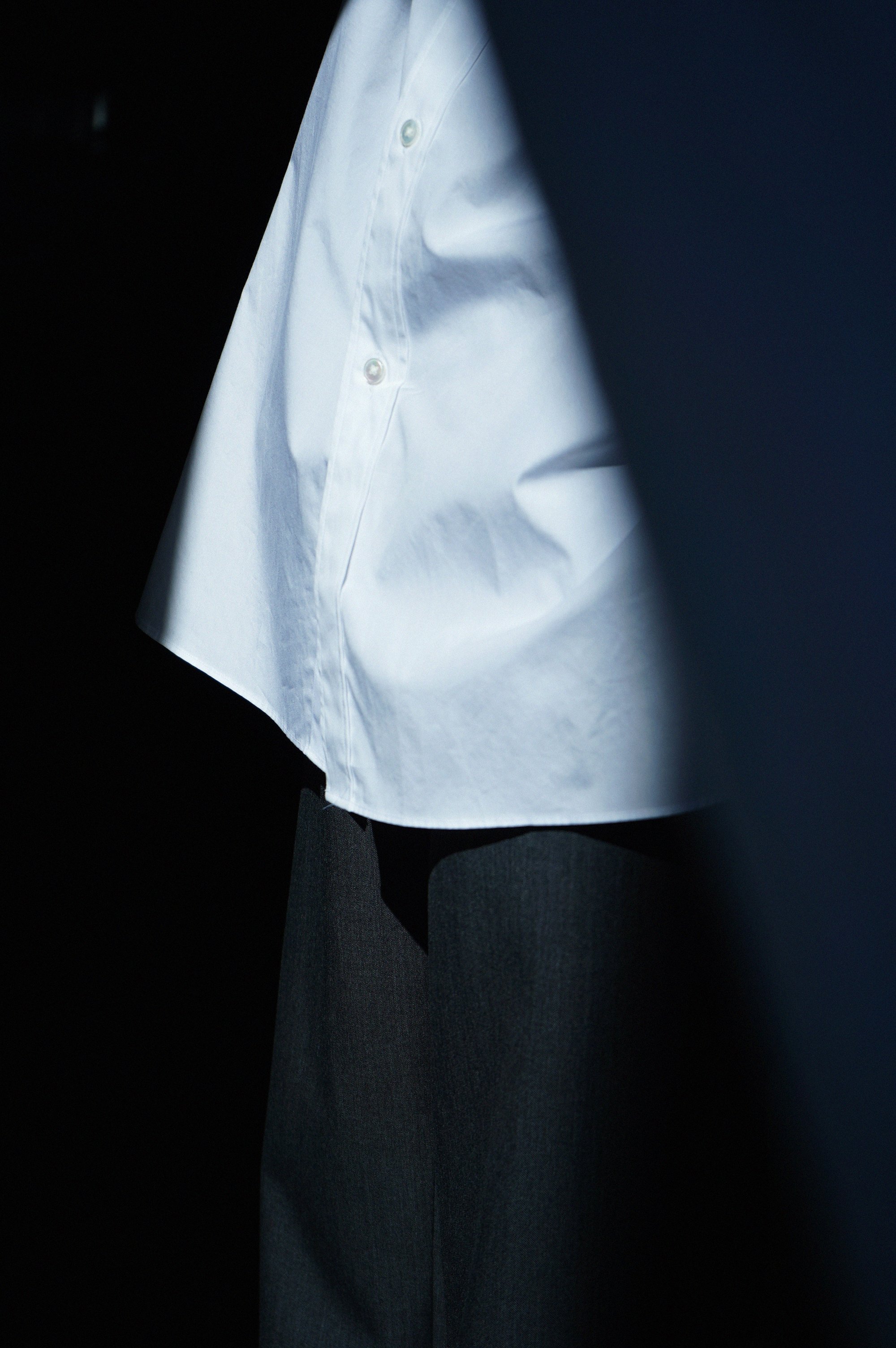 黒を捨てよ白を着よう