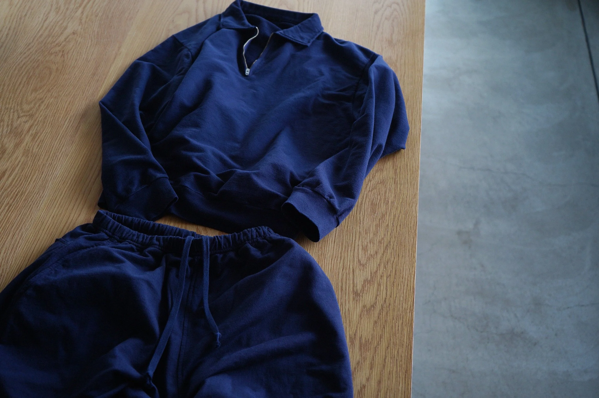 COMOLIのコットンシルクジャージ