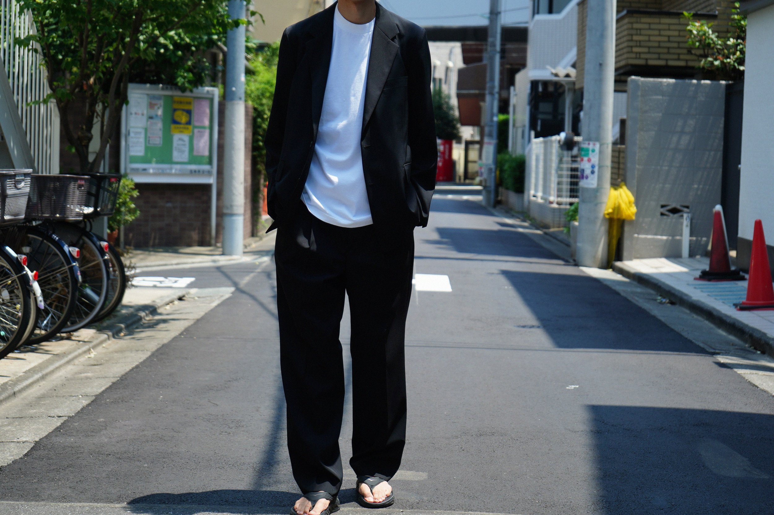 AURALEE の LIGHT WOOL MAX GABARDINE