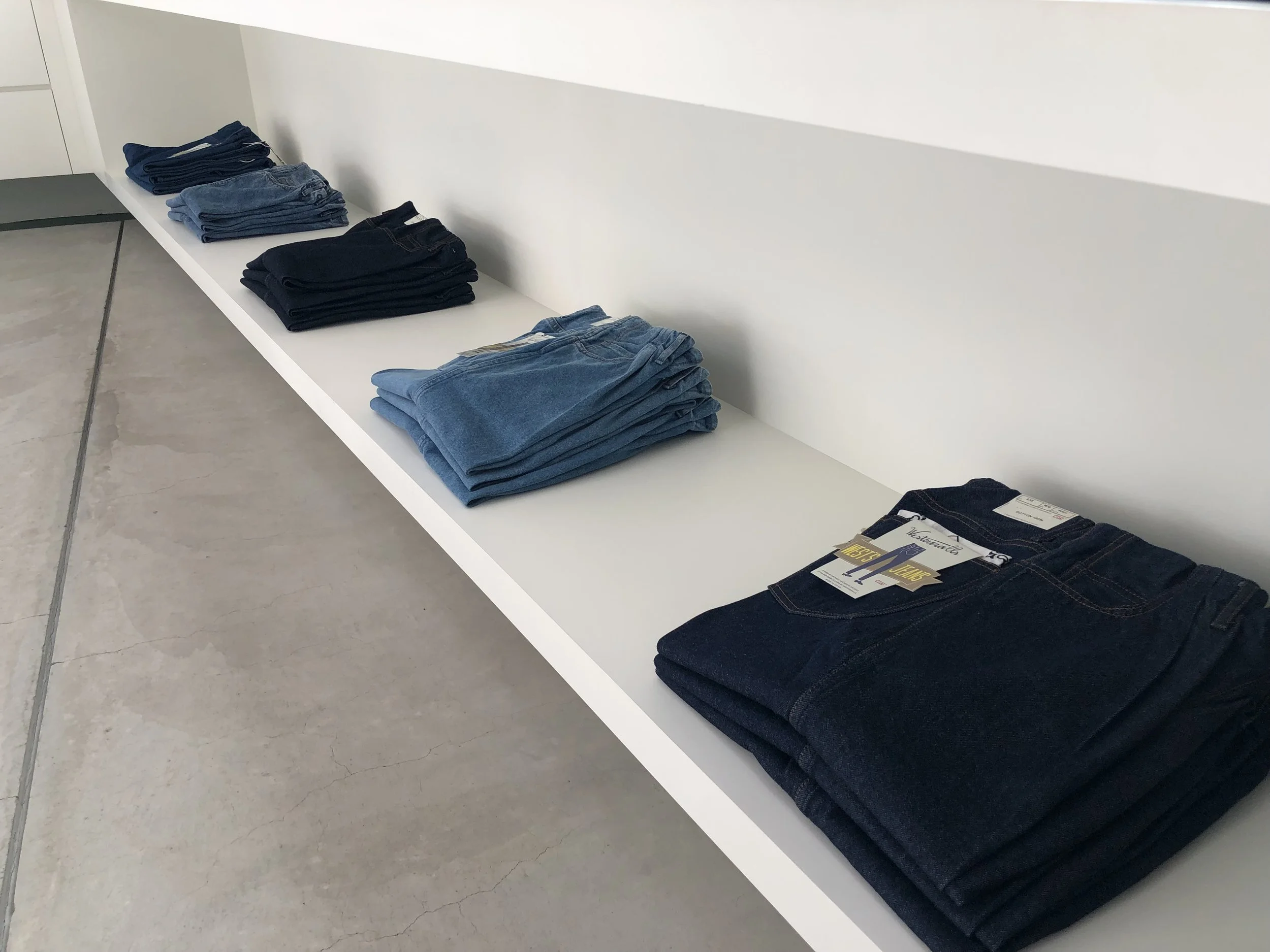 店頭はもう秋冬シーズン