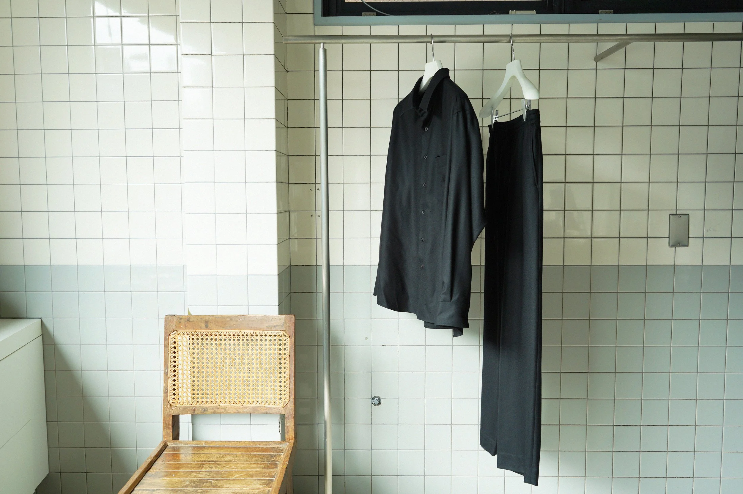 AURALEE : SUPER LIGHT WOOL SHIRT &amp; EASY SLACKS