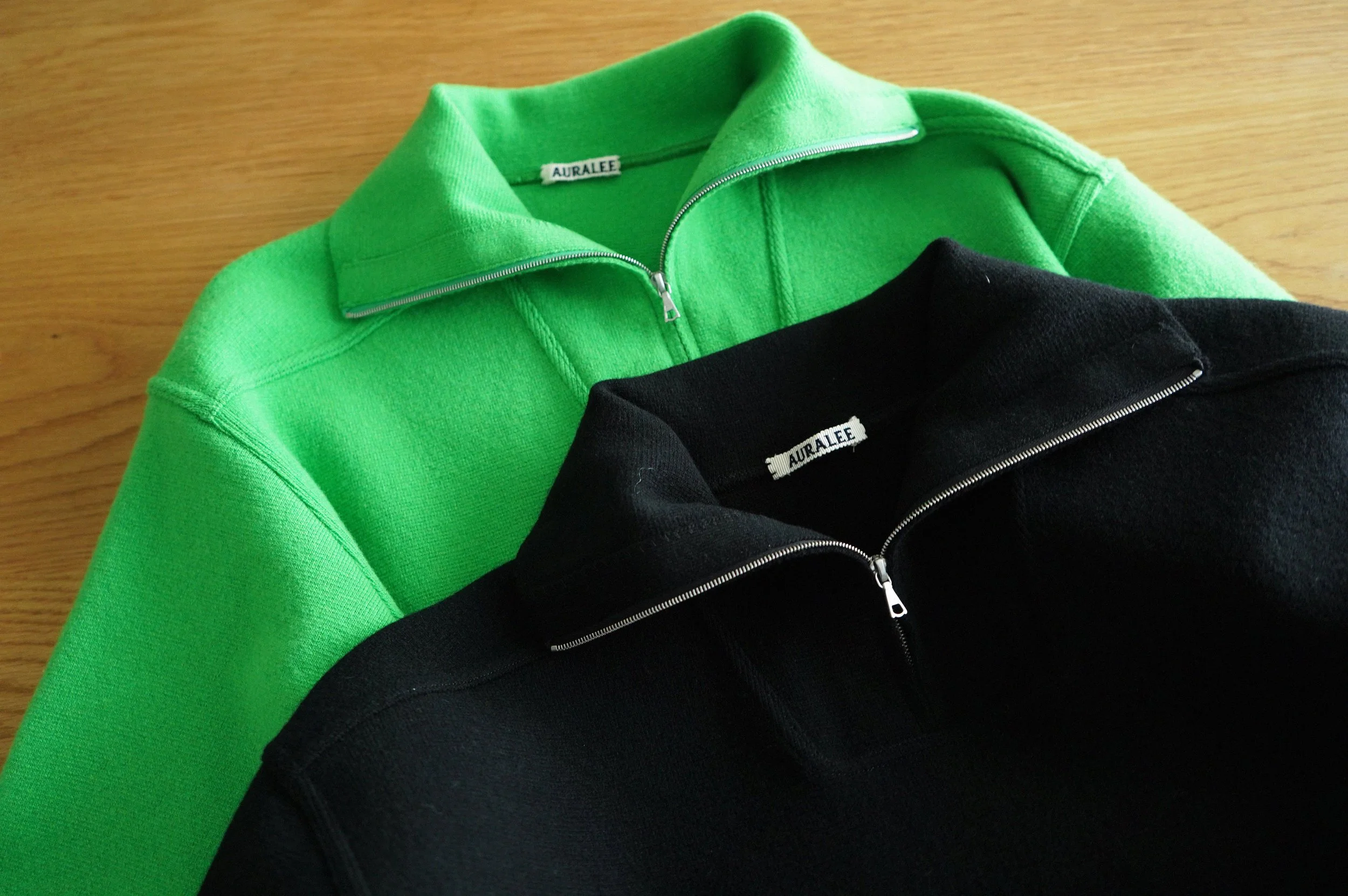 AURALEE HEAVY MILANO RIB KNIT ZIP TURTLE