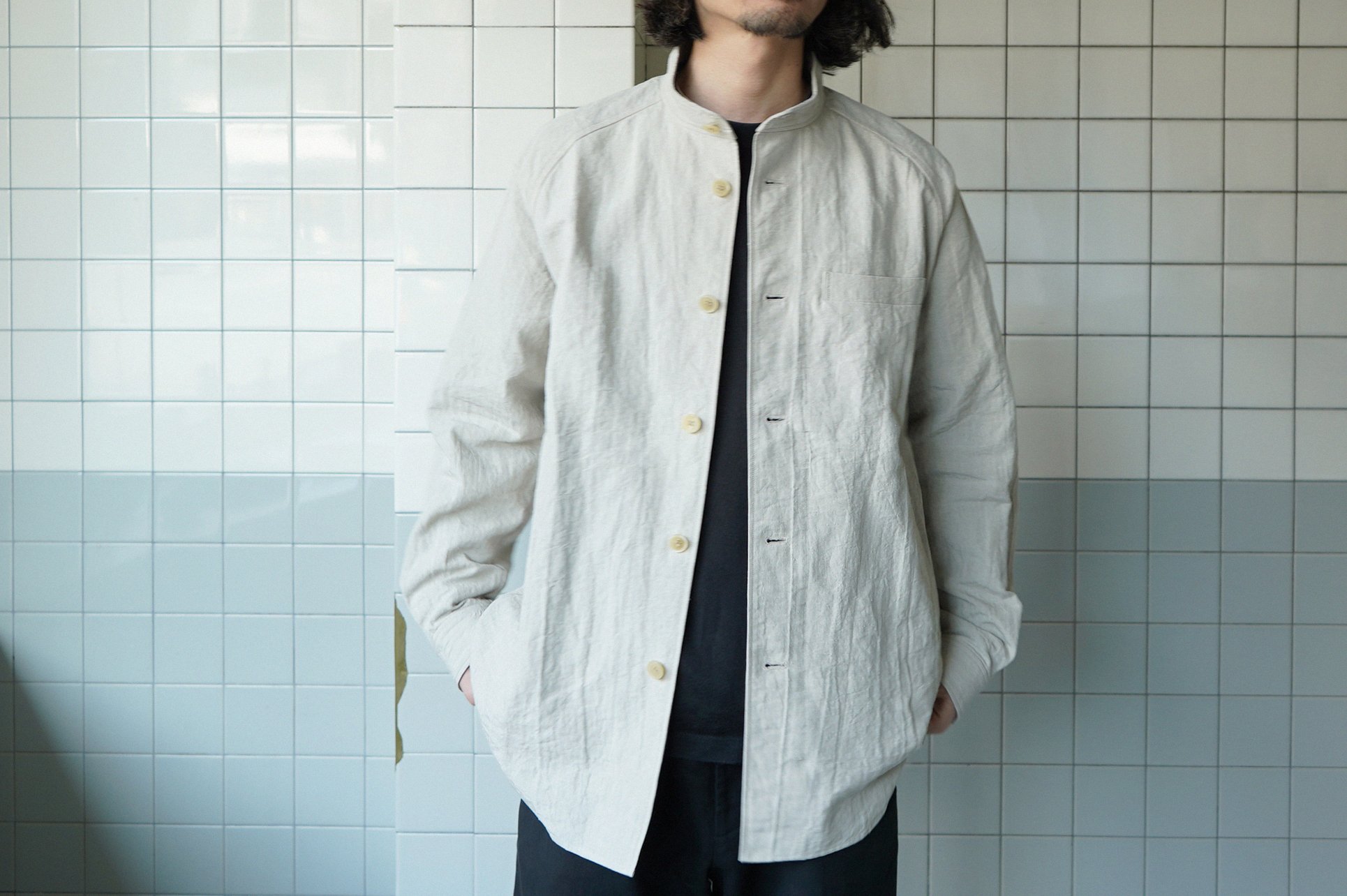 山内 : 超絶⾼密度リネンクロス・シャツジャケット