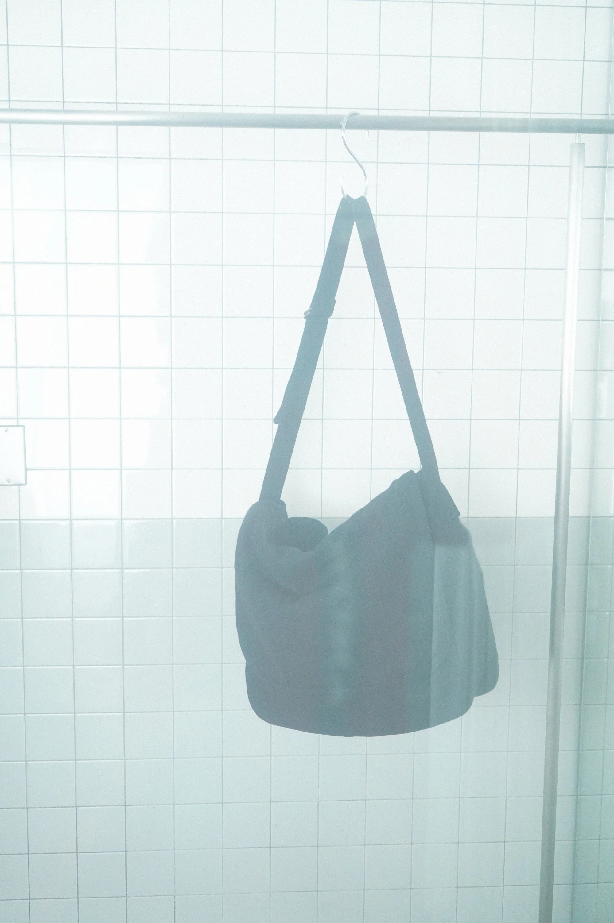 COMOLIのショルダーバッグ