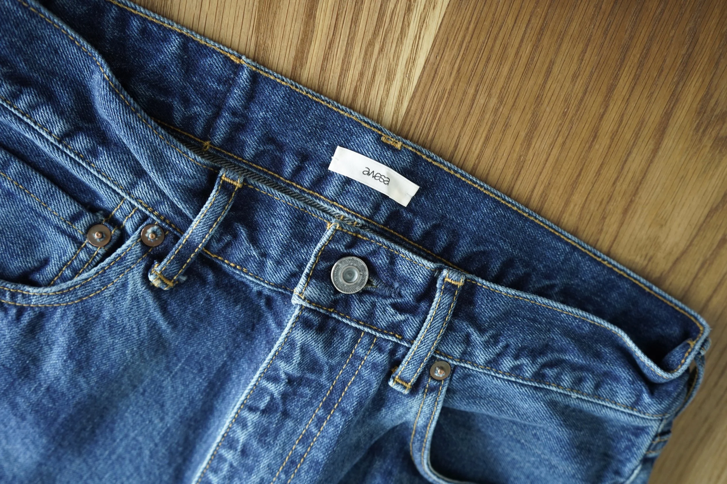 awasaのデニムとスウェット