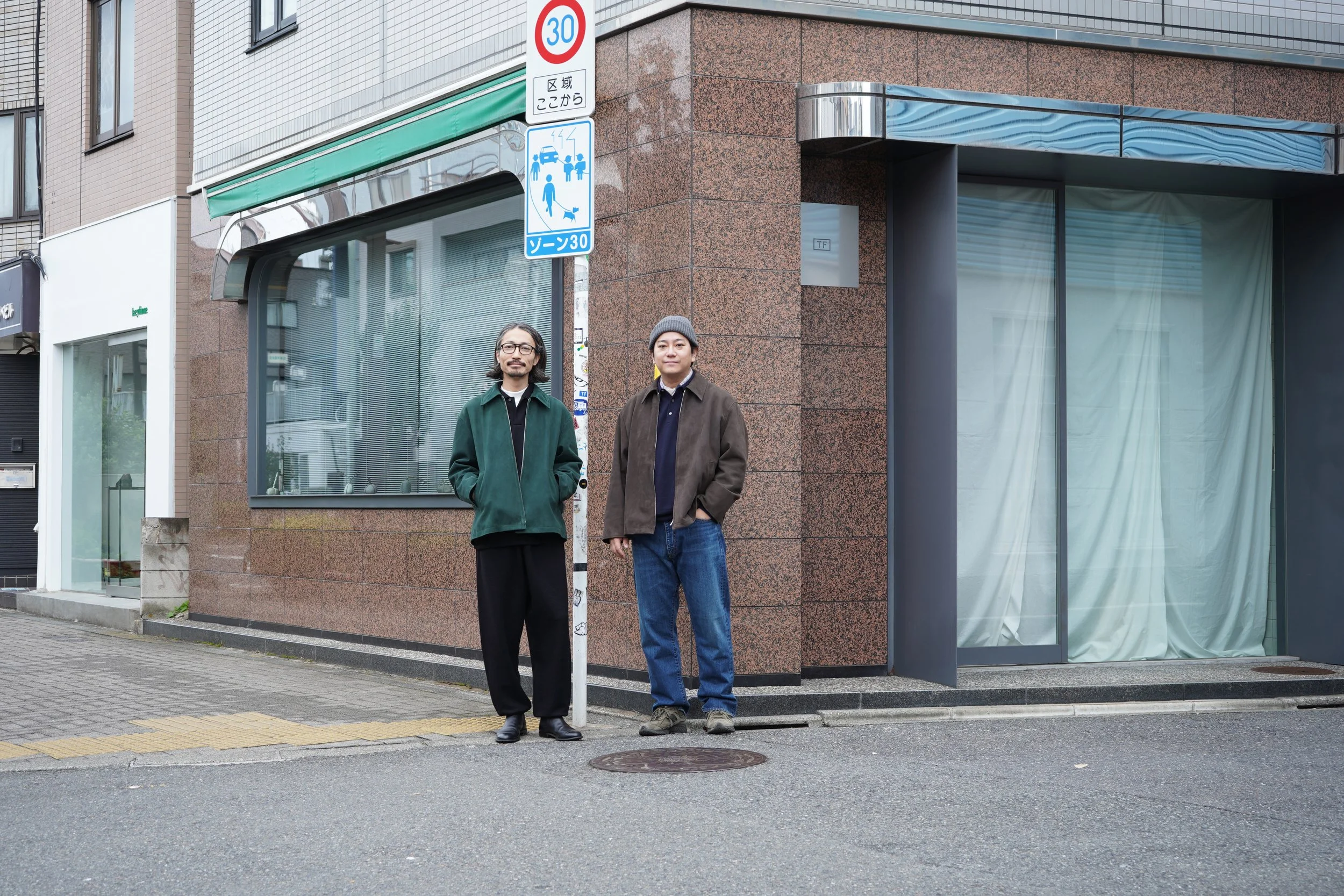 この季節にこそレザージャケットを