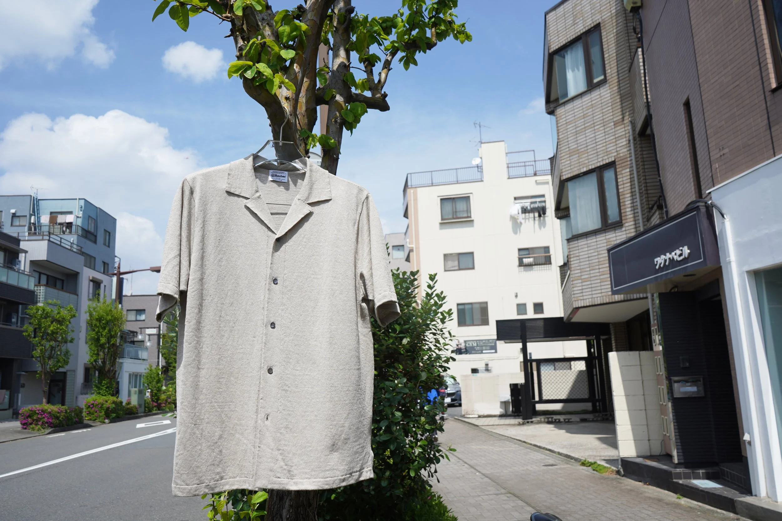 亜麻色のサマーニット