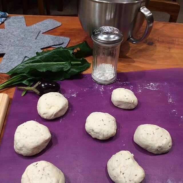 My first attempt at making Naan bread. Bit more practice needed but tasted good&mdash;cumin seed and garlic. Paired with a vege curry for dinner #naan #naanbread #vegecurry #easydinner