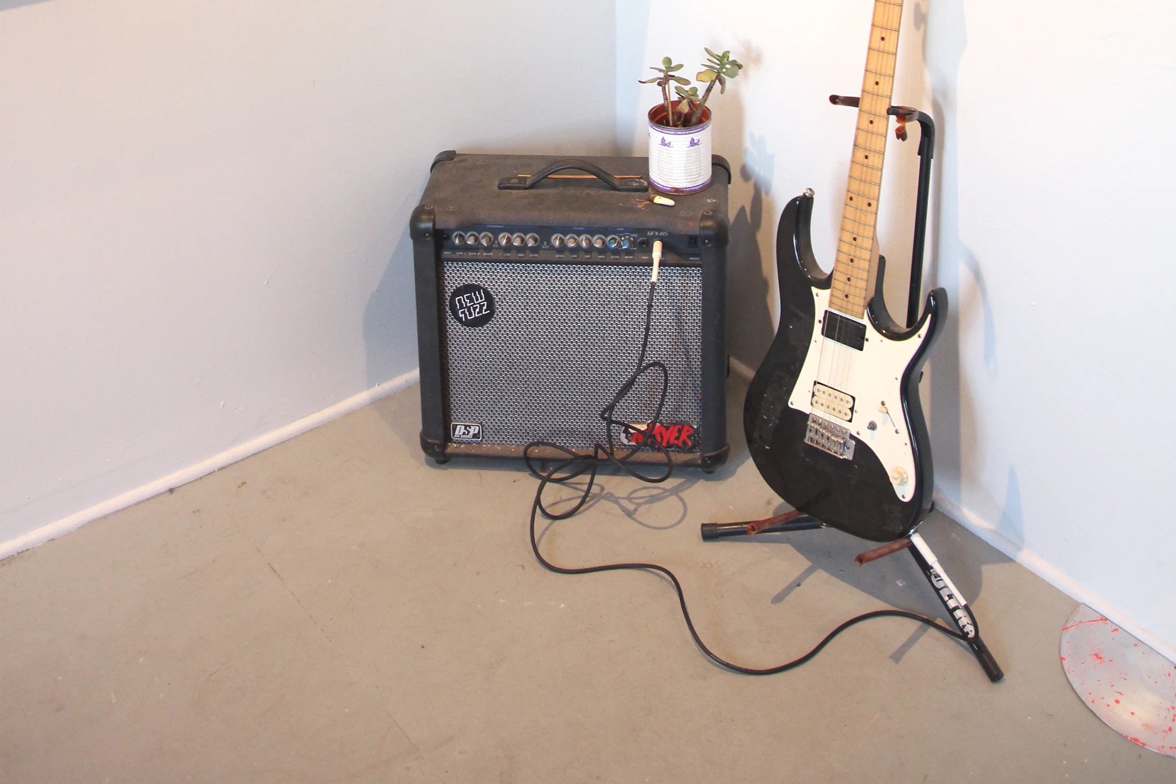 NewFuzz_All_H_0002_Guitar.jpg