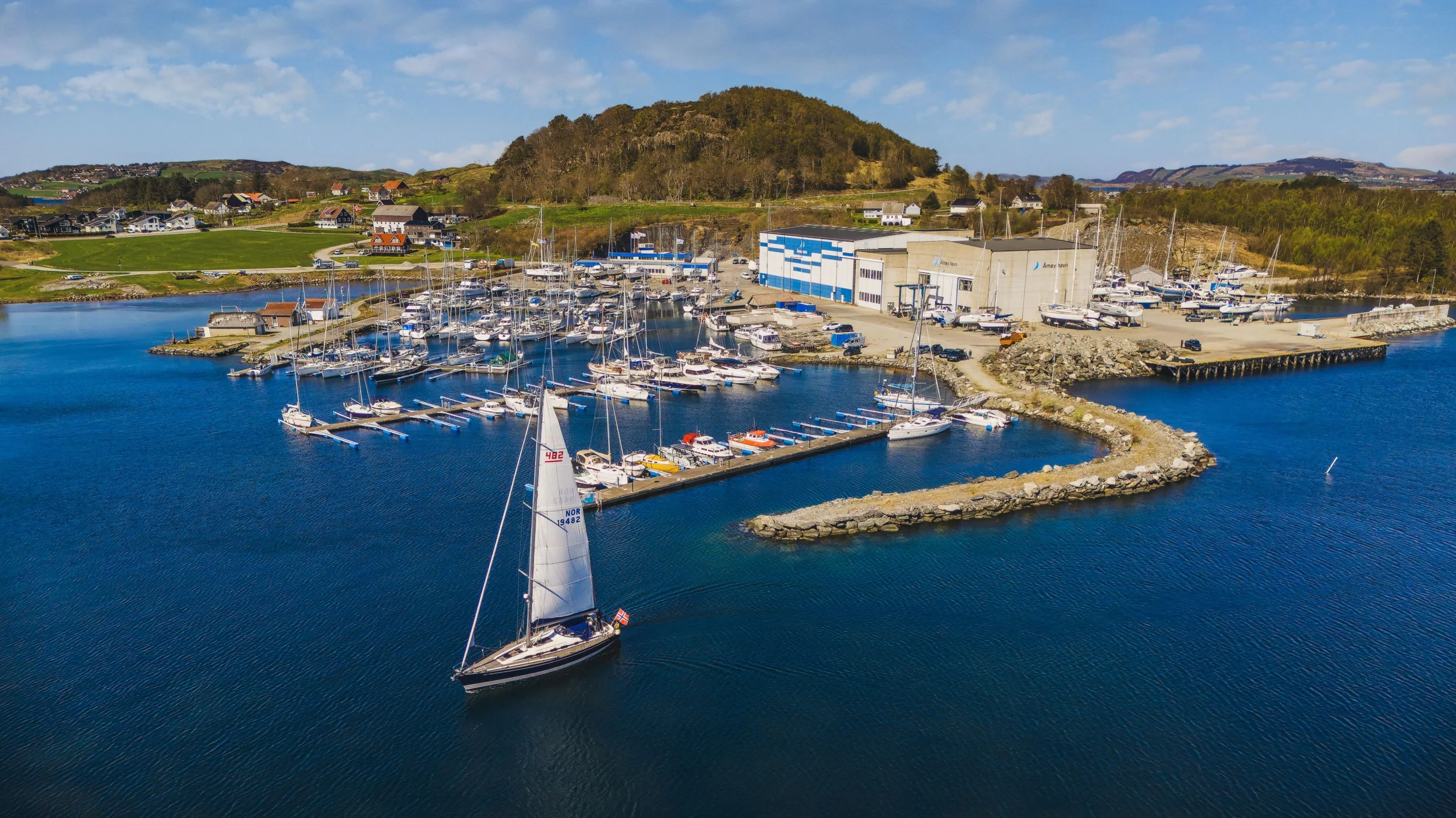 drone oversikt mai 2026 åmøy havn drone 0005.jpg
