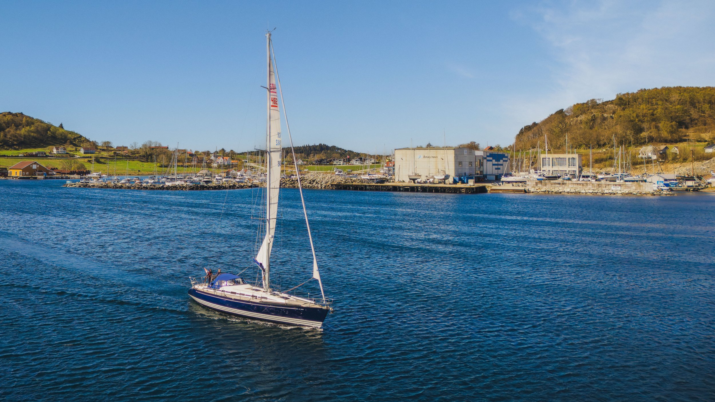 drone oversikt mai 2026 åmøy havn drone 0008.jpg