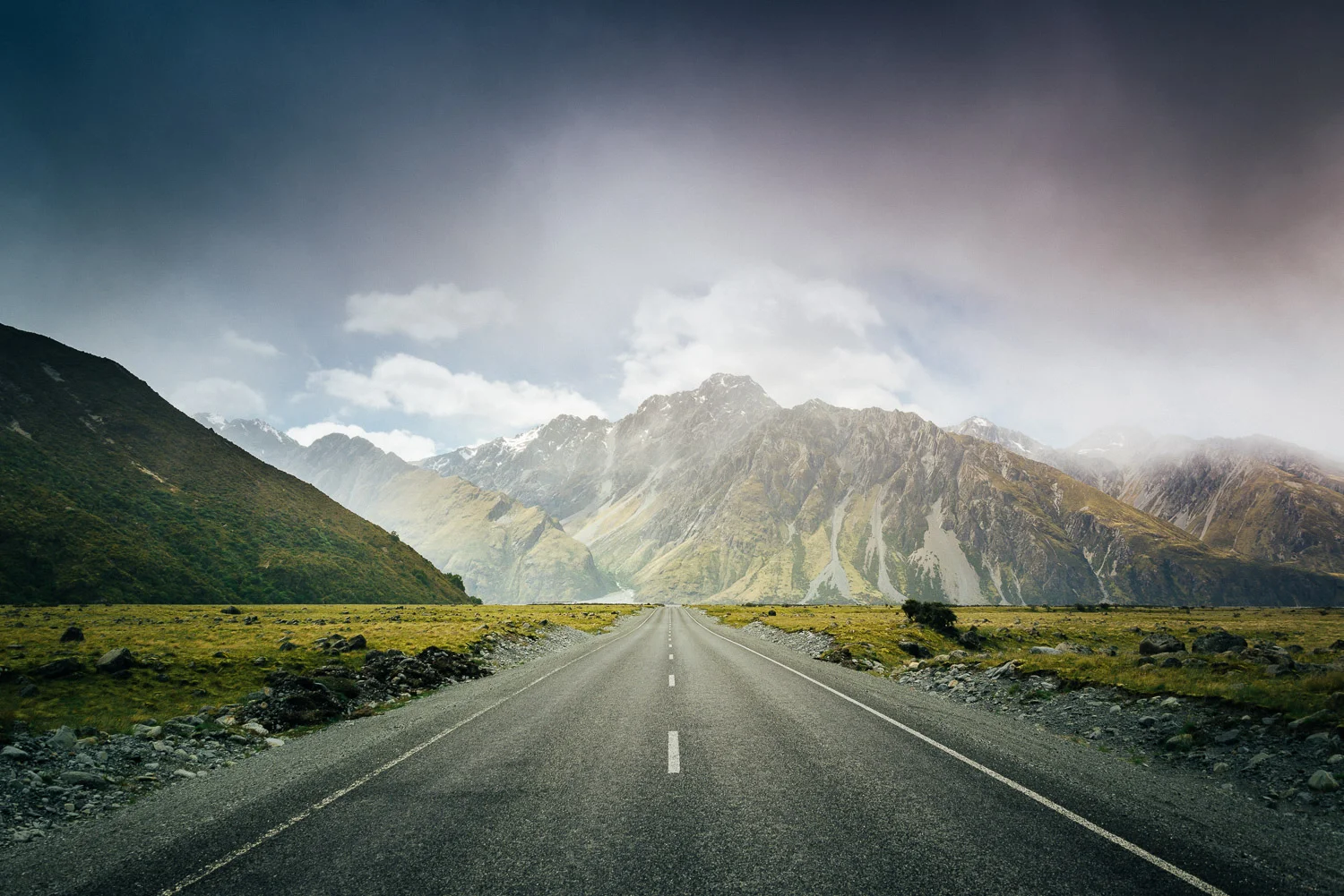 AORAKI / MOUNT COOK NATIONAL PARK - NEW ZEALAND