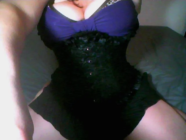 My god- this is back before I was wearing my corset for more than occasional going out... I put this on literally to show off my curves- little did I know where I would one day be. *wipes away a tear of pride*
