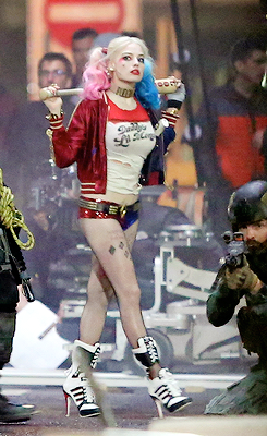 Photo of Margot Robbie on the set of ‘Suicide Squad’