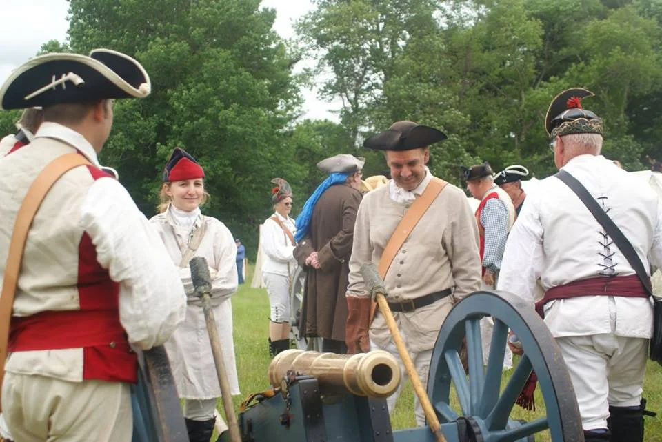 3rd New Hampshire Regiment readying the Cannon
