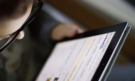 10 tips to improve your LinkedIn profile