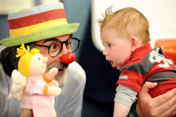 A clown doctor on the job. Credit: Clowndoctors.org.nz