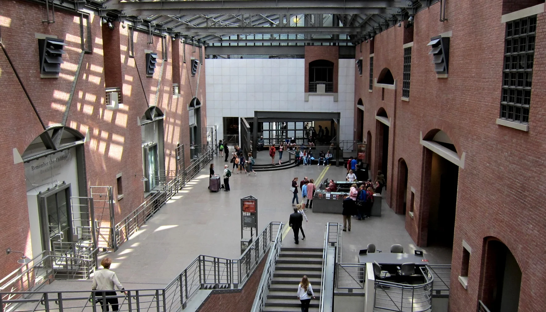 Young Syrian refugee opens up in video call at US Holocaust Memorial Museum