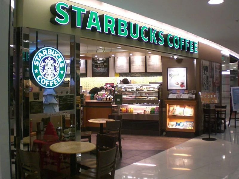 A typical Starbucks branch (Source: Wikimedia Commons )