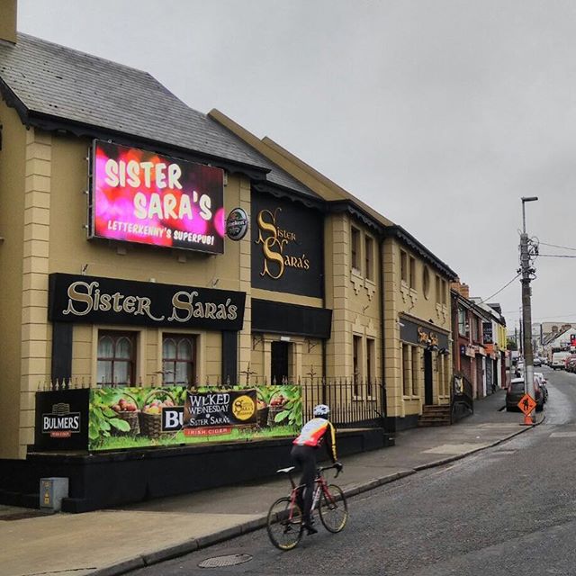 Sister Sara's, Letterkenney, now using roadside digital marketing! The ultimate platform for impact and flexibility. #blazindigital #standout #sistersaras #letterkenny