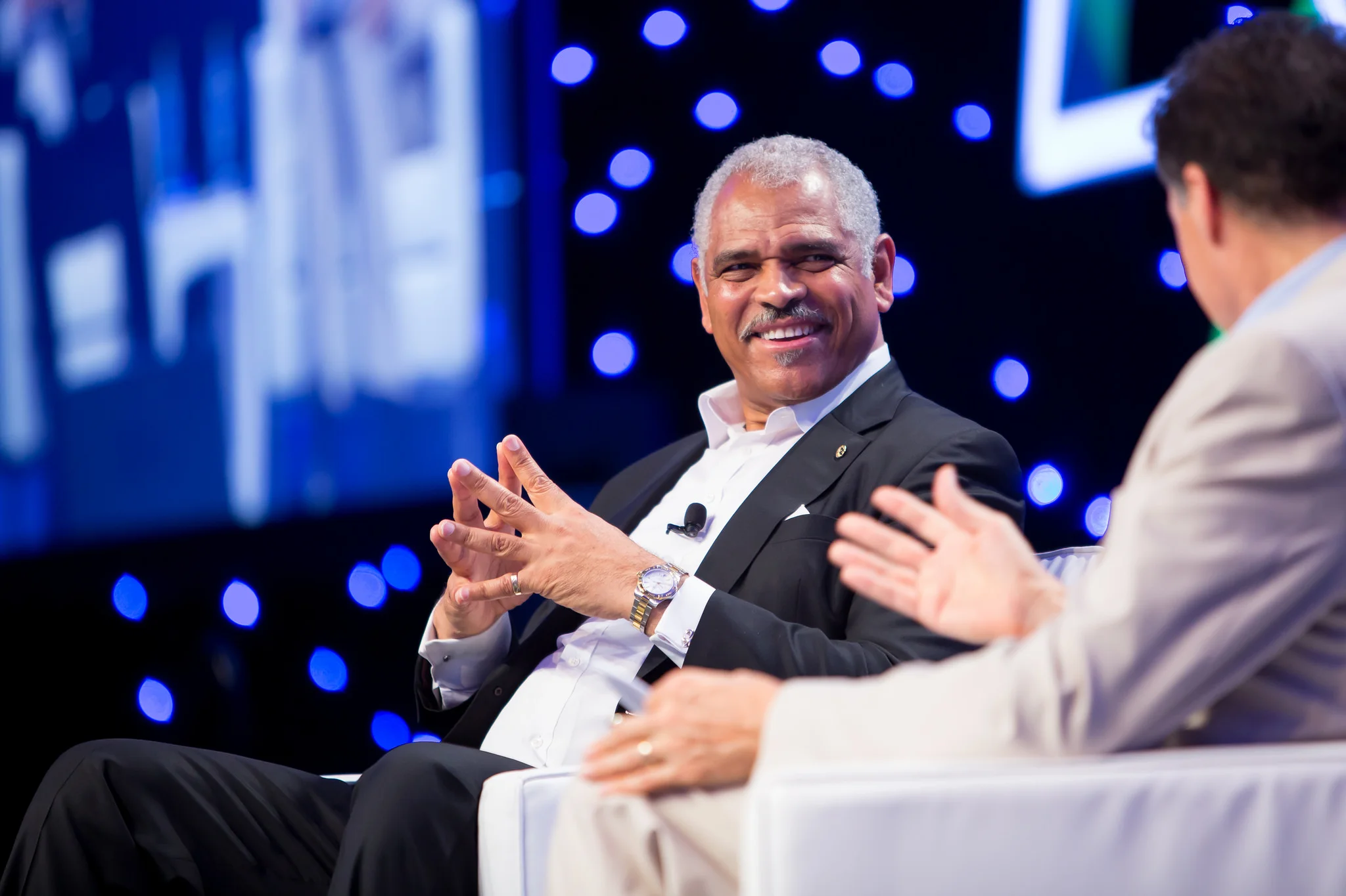 Arnold donald, ceo, carnival corporation