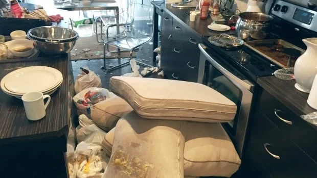 airbnb damage 2.jpg