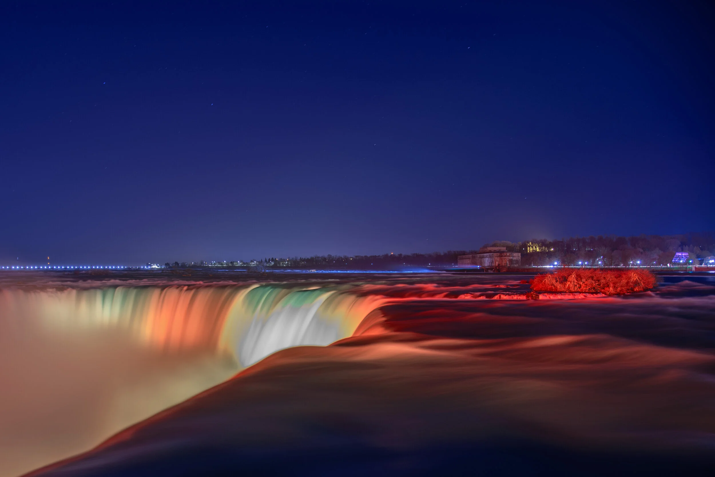 Niagara Falls at Night May 2020_0065.jpg