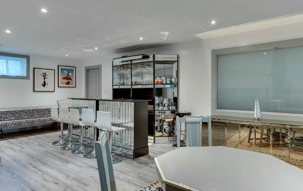 bar area downstairs.jpg