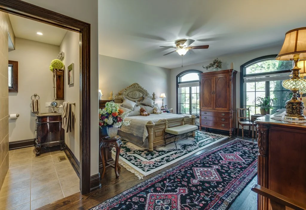bedroom main floor.jpg