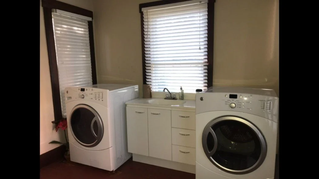 main floor laundry .jpg