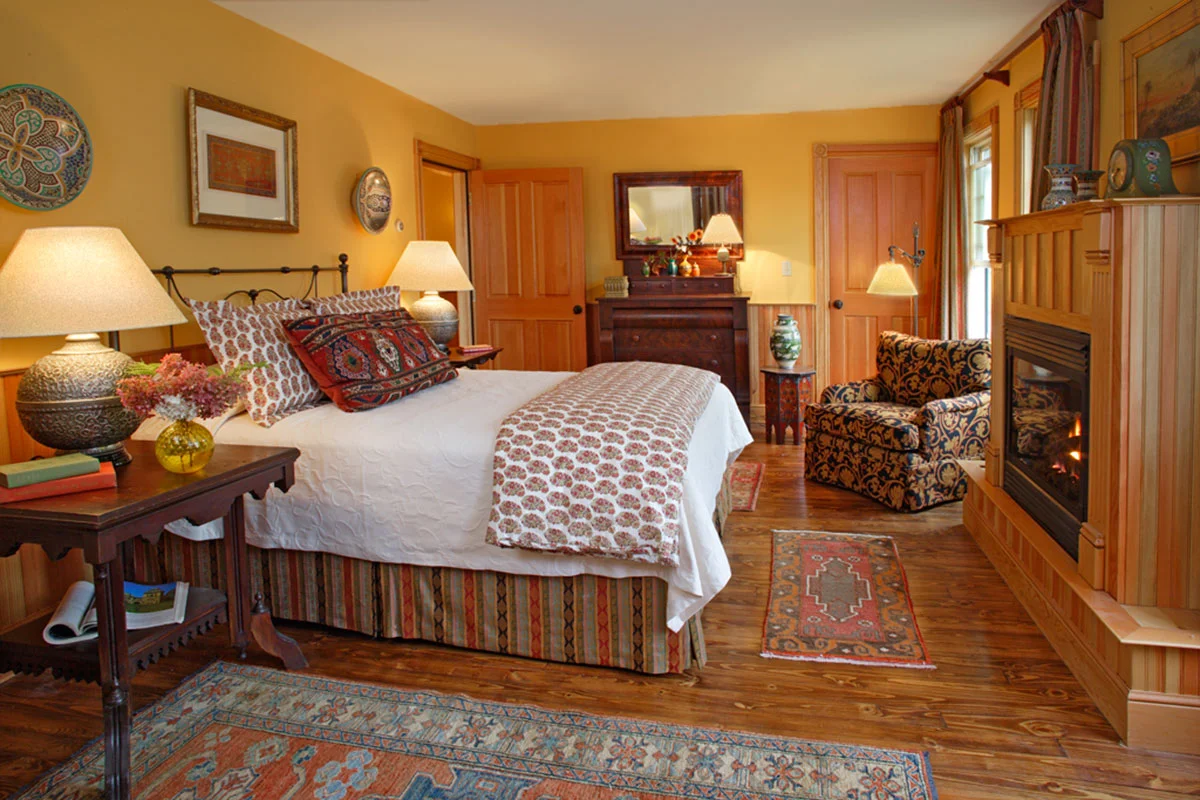 MountainBrookBedroom.jpg