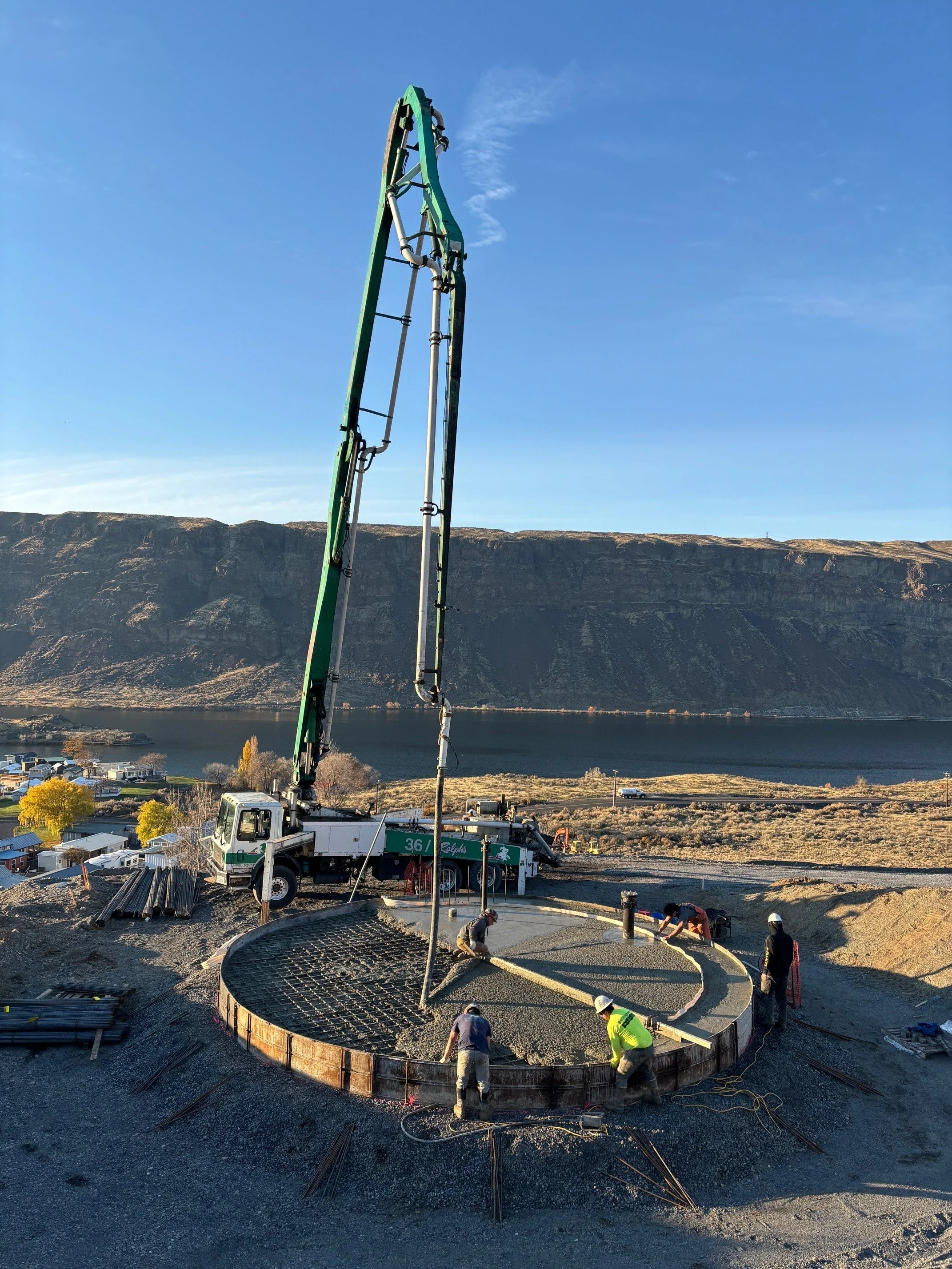 Tank Base Pour 2.jpg