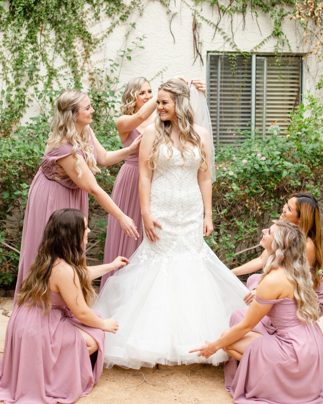 We're all here to celebrate the bride and groom, but we like to take a moment to remember their friends too. 😊​​​​​​​​​
Artist: Gabi &amp; Brianna
Level: Gold
Photographer: @camifacephotography

#scottsadalemakeupartists #Scottsdaleweddings #Scottsd