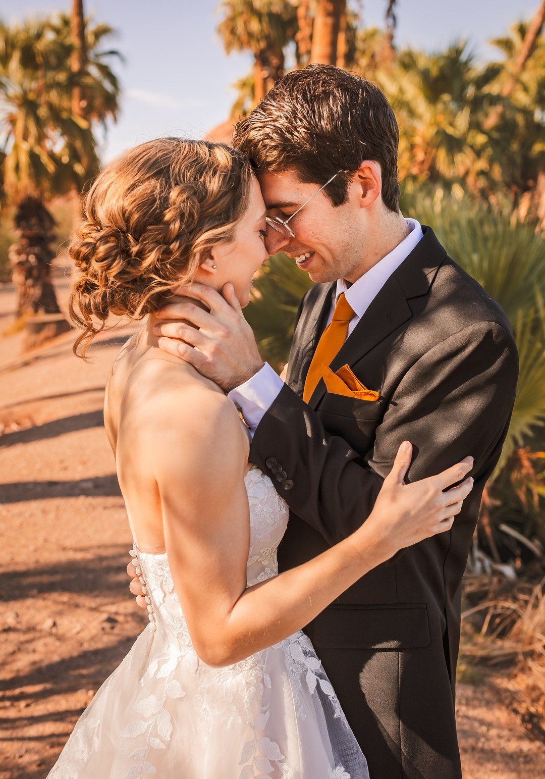 There&rsquo;s nothing like being part of a bride&rsquo;s morning&mdash;perfecting every curl &amp; glow!

Artist: Lauren
Level: Charming
Photographer: @memoriesbycandace 

#phoenixBridalMakeupandHair #phoenixbridalteam #Scottsdaleweddinghairandmakeup