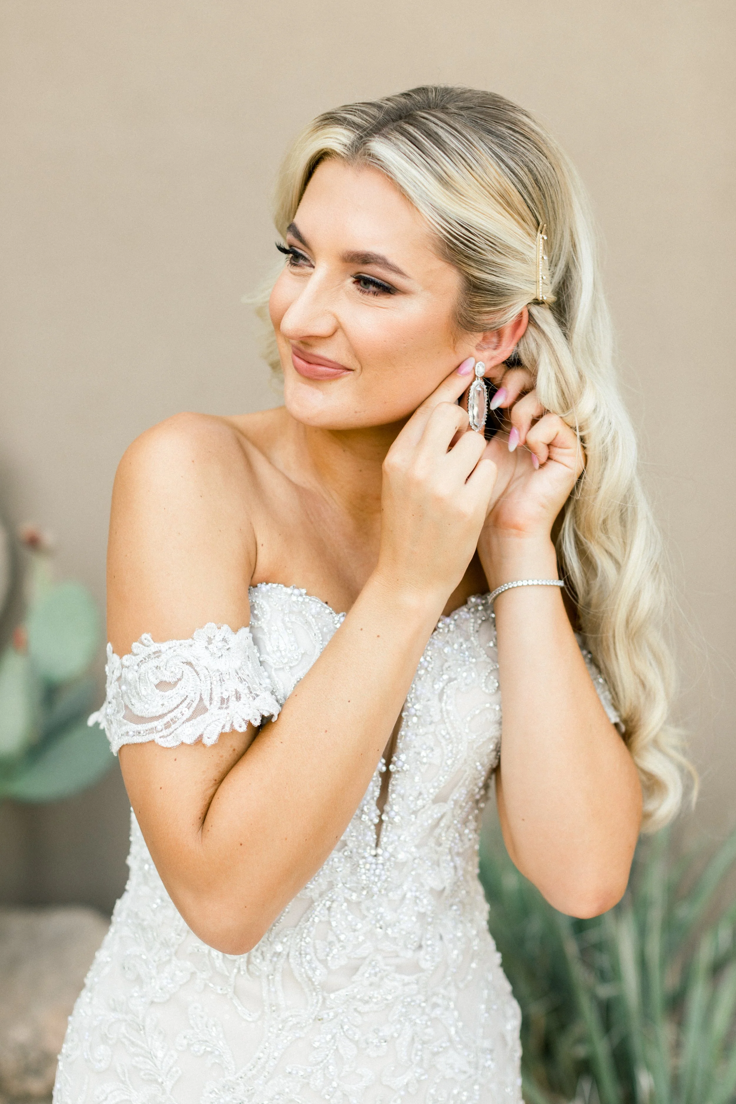 Phoenix and Scottsdale wedding hair and makeup team