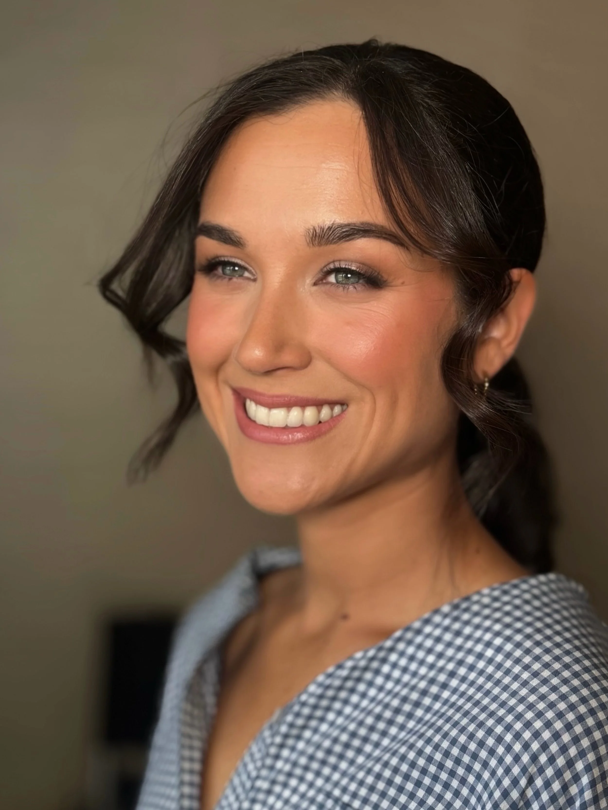 Love this bridesmaids soft glam! 🥰

Makeup by me: @beautybyjessicatiffany 

#bridalmakeup#bostonmakeupartist#destinationmakeupartist#newportmakeupartist#bridalhairstyle 

🔍New England bridal hair and makeup Newport RI bridal makeup, luxury bridal b