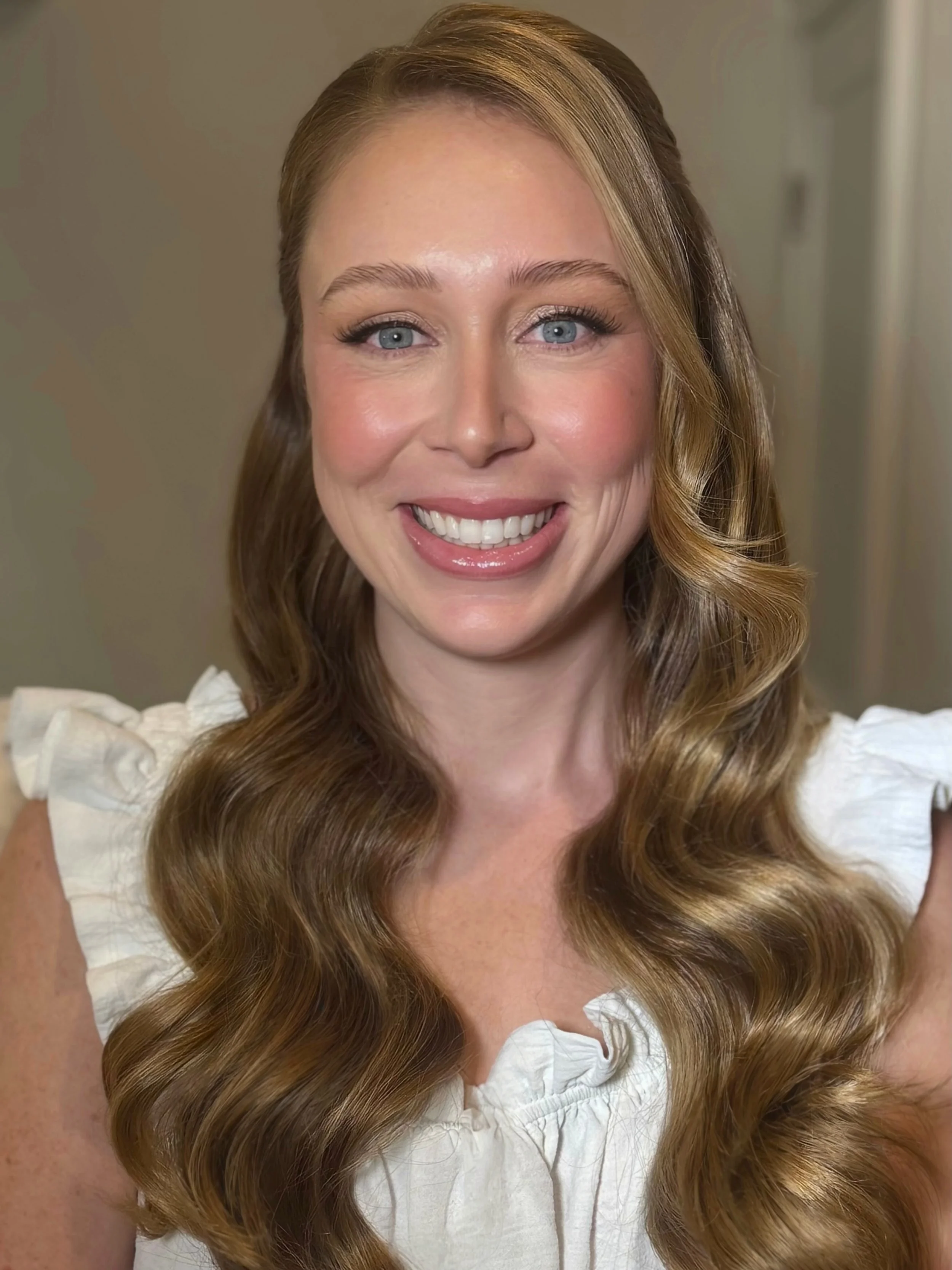 Just pure perfection 🤩🤩🤩🤩

Hair and Makeup by me @beautybyjessicatiffany 

#bridalmakeup#bostonmakeupartist#destinationmakeupartist#newportmakeupartist#bridalhairstyle 

🔍New England bridal hair and makeup Newport RI bridal makeup, luxury bridal