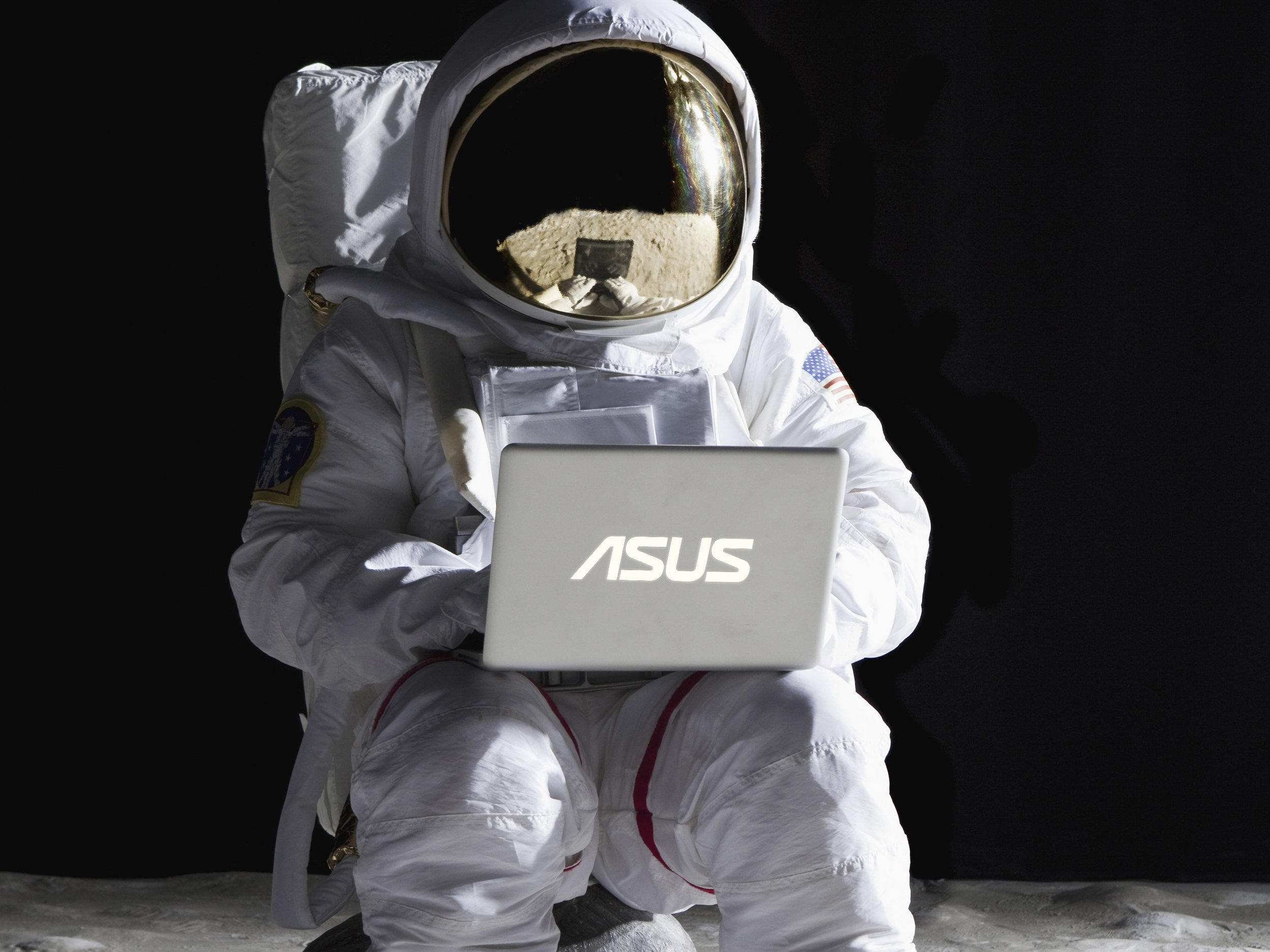 Astronaut_Asus.jpg