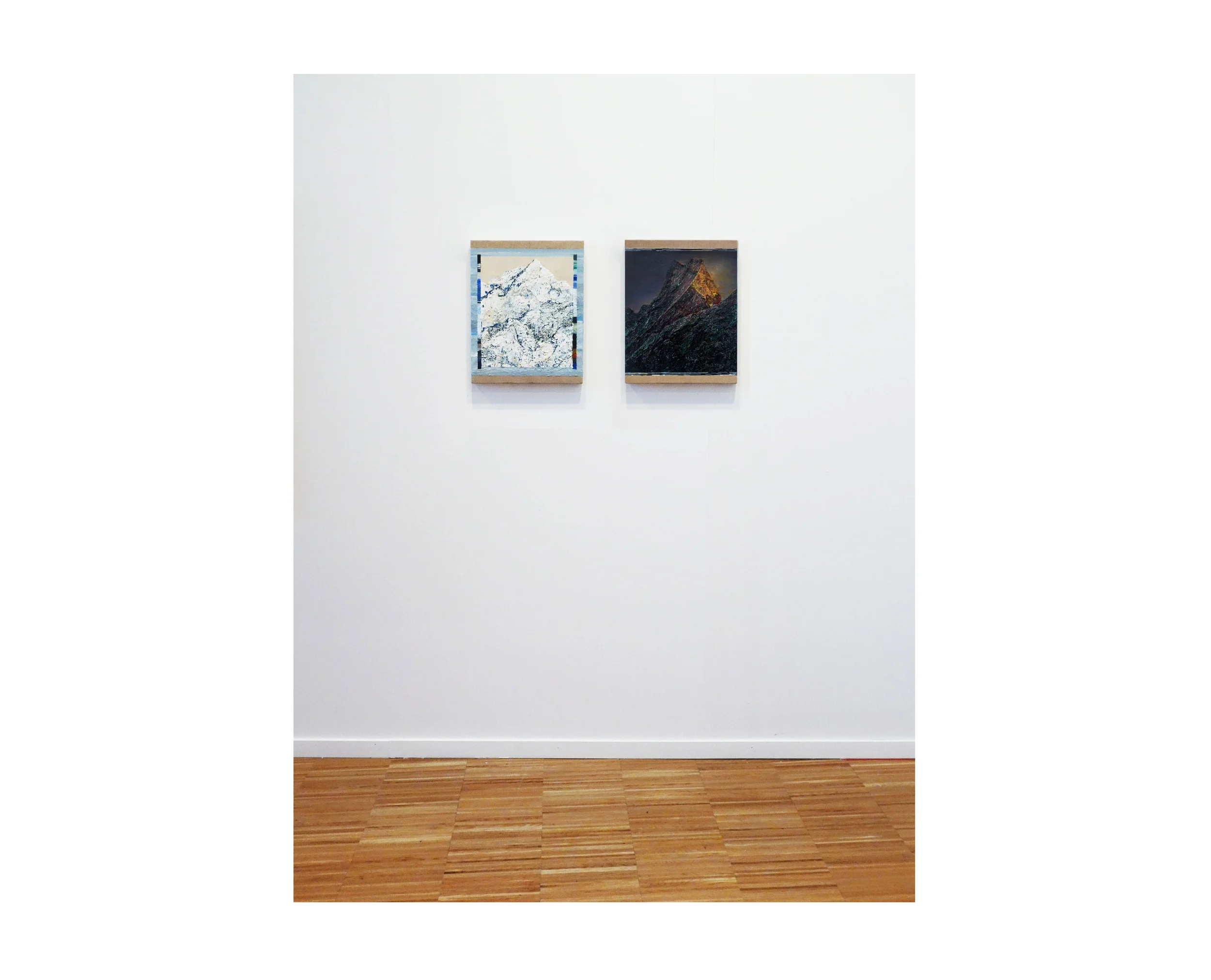   Vista de sala. Light y Dark Mountain. &nbsp;45 x 35cm. 2014 