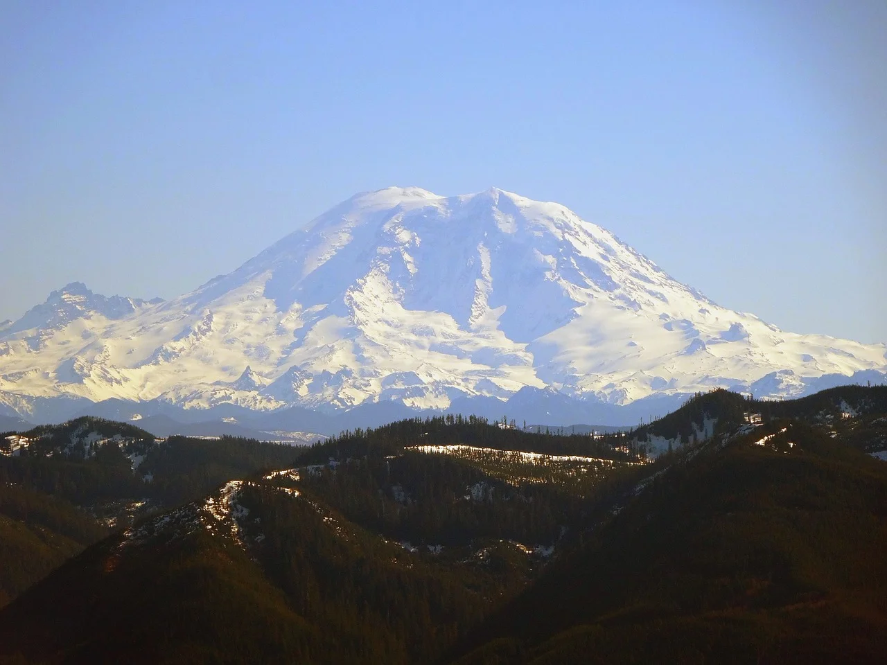 mount-rainier-1567134_1280.jpg